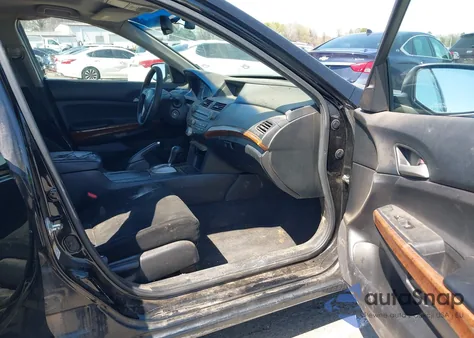 2011 Honda Accord 2.4 Ex z USA, uszkodzony, nr VIN 1HGCP2F73BA118681